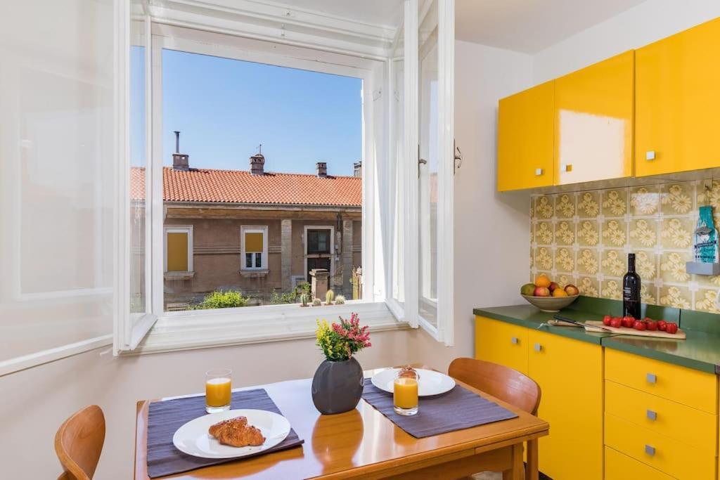 Quirky Apartment Arena With Parking Pula Exteriér fotografie